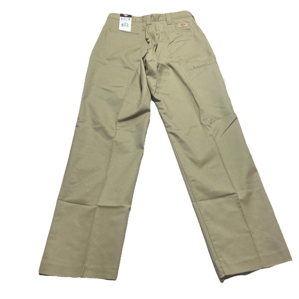 Dickies NWT 32x32 Mens flat front khakis - Picture 2 of 12